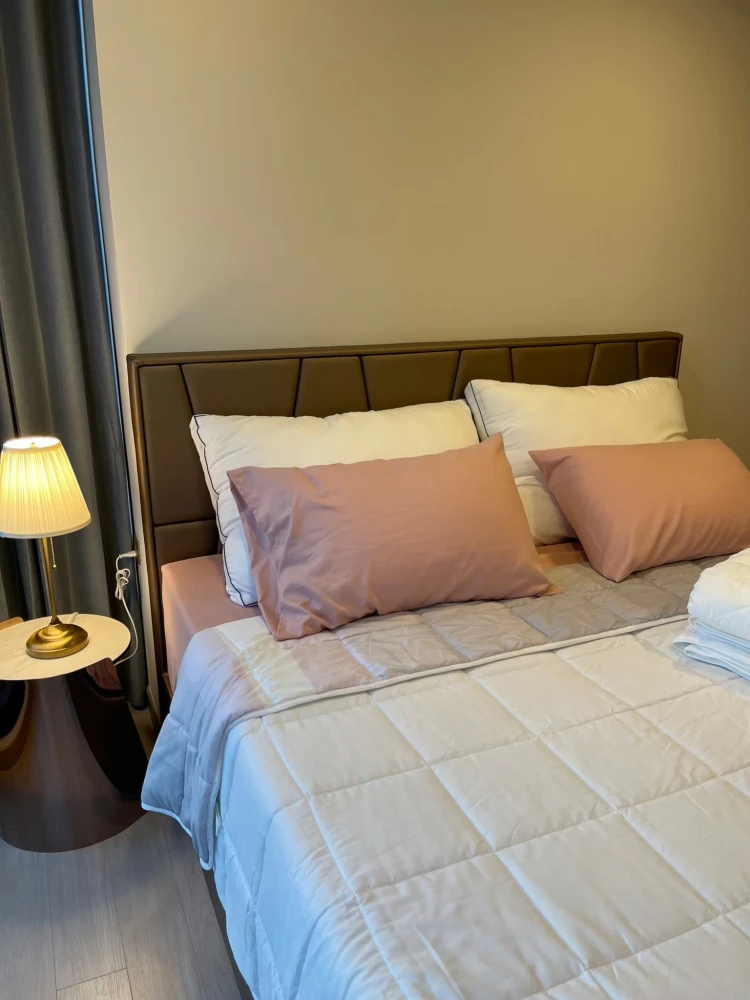 For sale or rent: One 9 Five, Building B, 14th floor. Pool view, unobstructed. Luxurious built-in furniture and complete set of appliances. Book now!