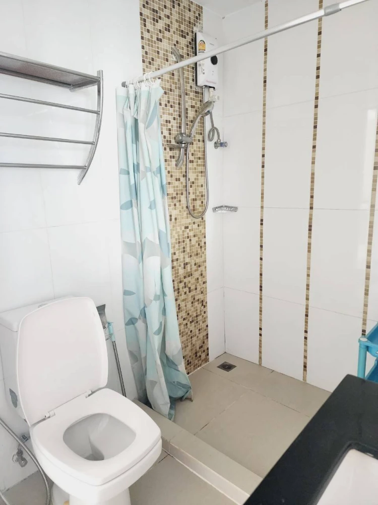 For sale, for rent Paradise Park Jomtien Resort, 1 bedroom, 1 bathroom, spacious room, view of the building and pool, don't miss it.