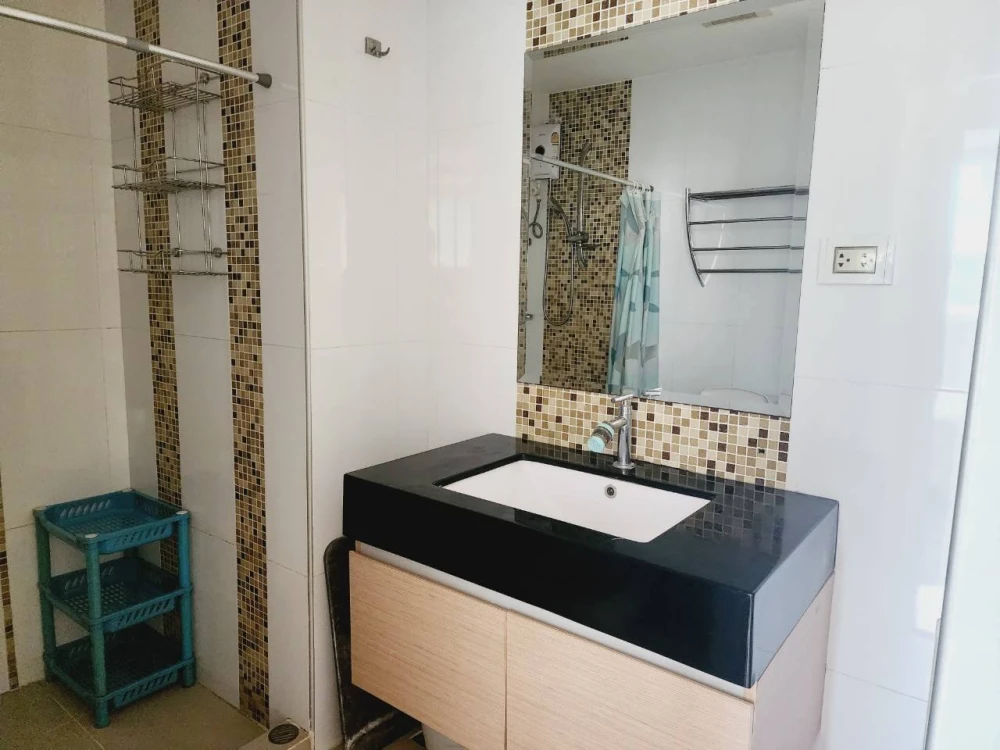 For sale, for rent Paradise Park Jomtien Resort, 1 bedroom, 1 bathroom, spacious room, view of the building and pool, don't miss it.
