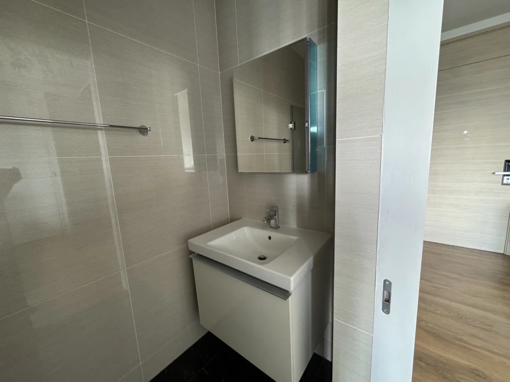 For sale, for rent, Park 24 Origin Phrom Phong, 1 bedroom, 1 bathroom, large usable area, beautiful city view from high floor, don't miss it.