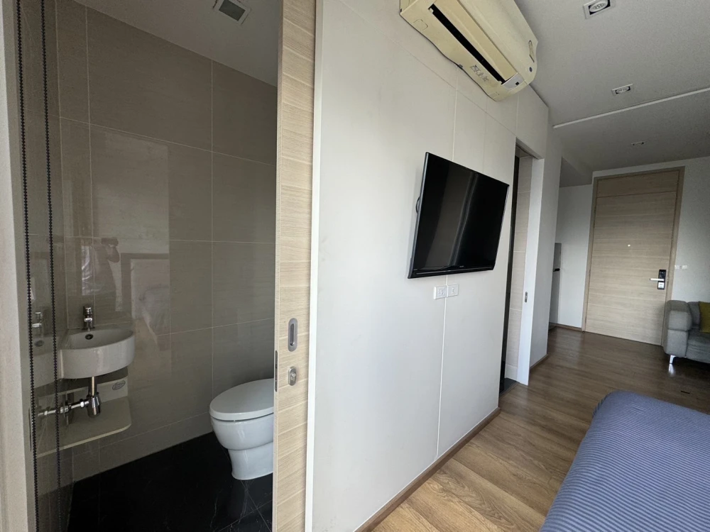 For sale, for rent, Park 24 Origin Phrom Phong, 1 bedroom, 1 bathroom, large usable area, beautiful city view from high floor, don't miss it.