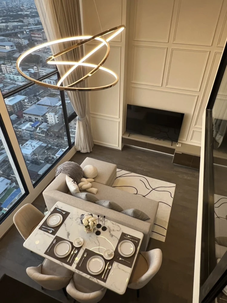 For sale or rent: PARK ORIGIN RATCHATHEWI Duplex unit, beautifully decorated, 31st floor, stunning unblocked view, corner unit, private. Don't miss ou