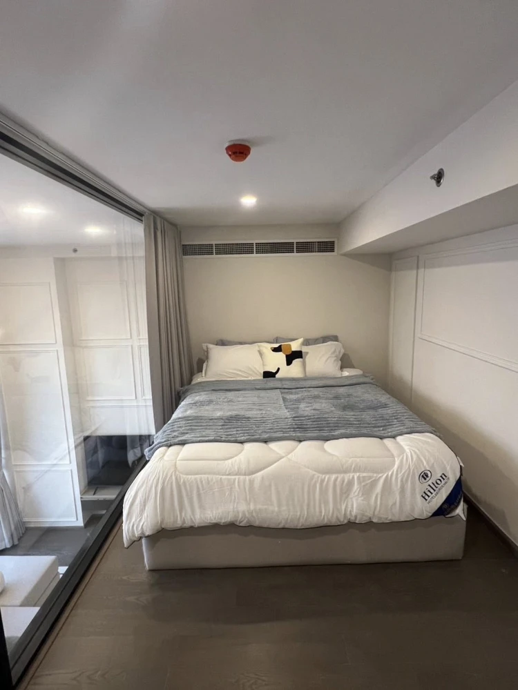 For sale or rent: PARK ORIGIN RATCHATHEWI Duplex unit, beautifully decorated, 31st floor, stunning unblocked view, corner unit, private. Don't miss ou