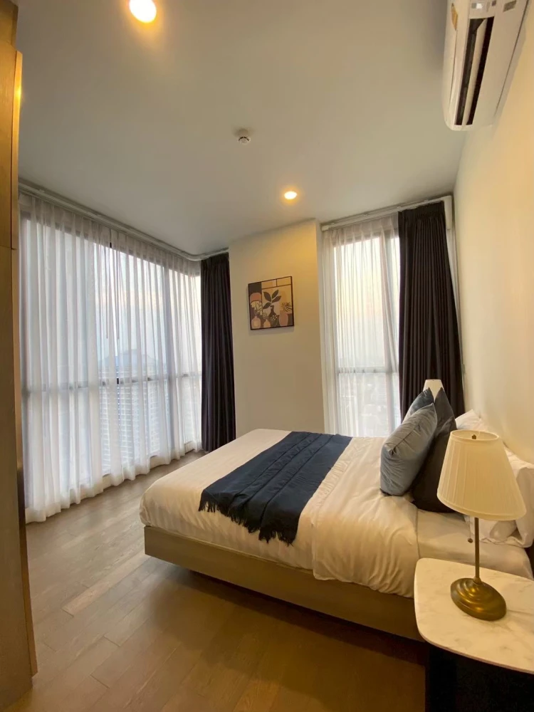 For sale, for rent, Park Origin Phaya Thai, 58 sq m., 28th floor, 2 bedrooms, 2 bathrooms, cleanly decorated but complete, must reserve.