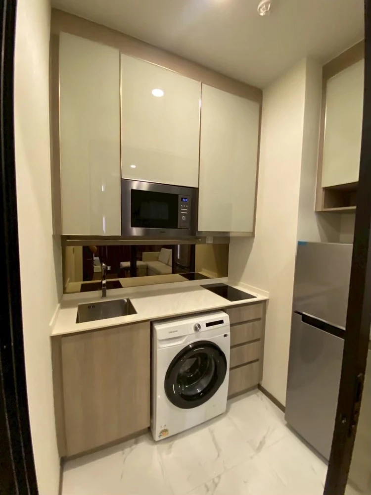 For sale, for rent, Park Origin Phaya Thai, 58 sq m., 28th floor, 2 bedrooms, 2 bathrooms, cleanly decorated but complete, must reserve.
