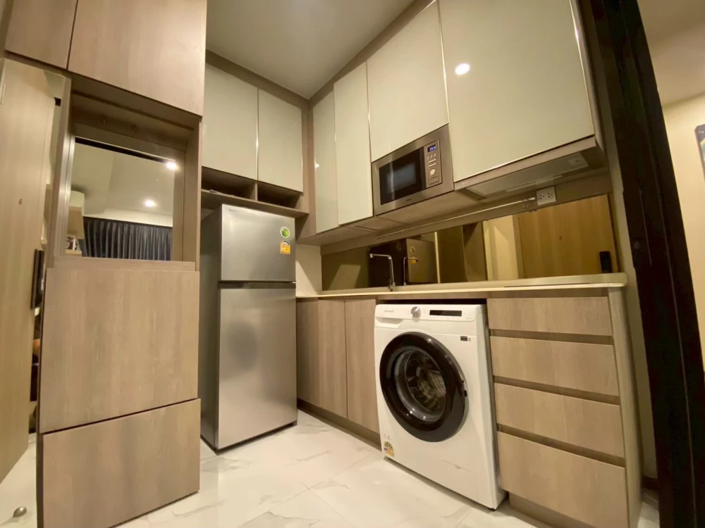 For sale, for rent, Park Origin Phaya Thai, 58 sq m., 28th floor, 2 bedrooms, 2 bathrooms, cleanly decorated but complete, must reserve.