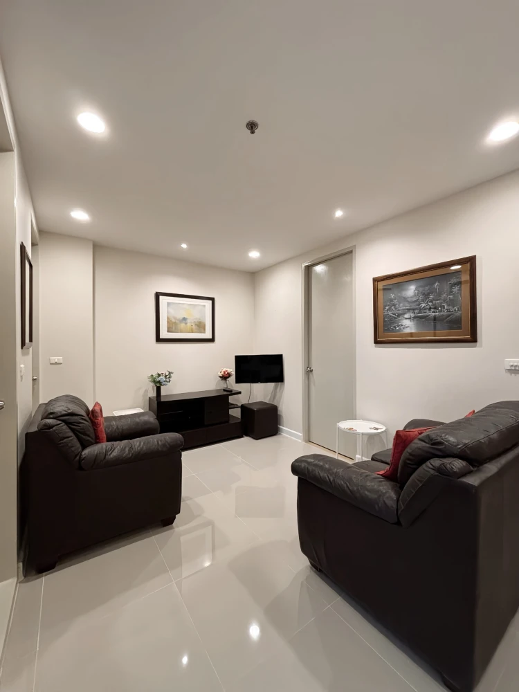 For sale or rent: PARKLAND SRINAKARIN corner unit. Quiet and peaceful with beautiful tree views from both balconies. Book now!