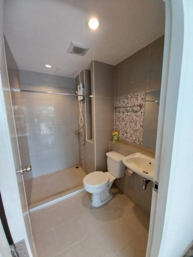 For sale, for rent, Ploen Ploen Condo Rangsit - Workpoint 2, ready to move in, complete facilities, book now.