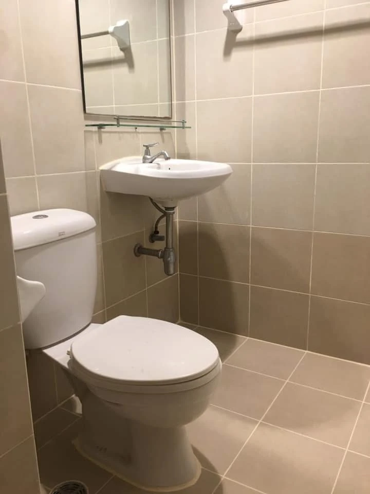 For sale or rent: Plum Condo Ladprao 101, corner unit offering privacy and complete amenities. Book now!