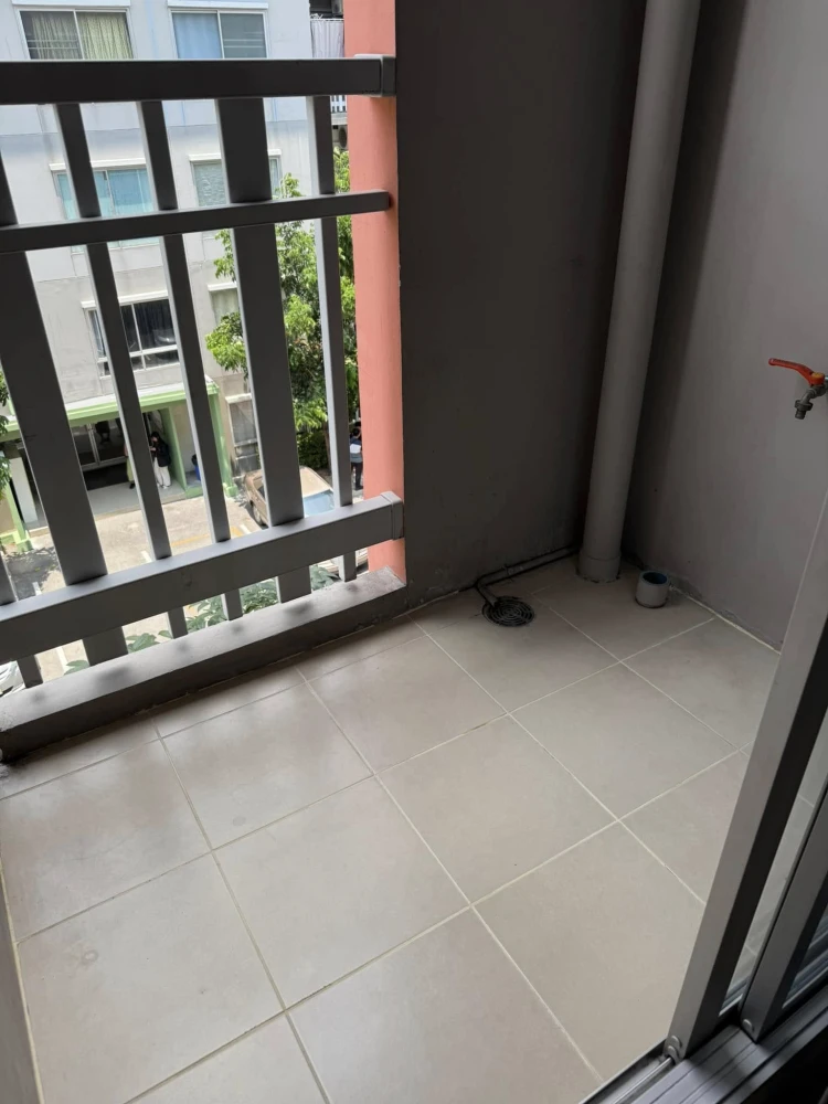 For sale or rent: Plum Condo Ladprao 101, corner unit offering privacy and complete amenities. Book now!