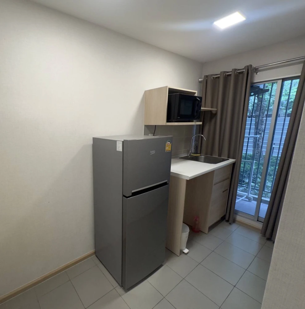 For sale: Plum Condo Rangsit Alive 2, 1st floor, pool view, fully furnished, reserve now, don't miss out.