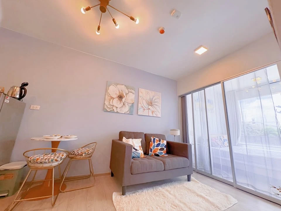 For sale or rent: Plum Condo Sukhumvit 62. Fully furnished and equipped, offering a warm and inviting atmosphere.