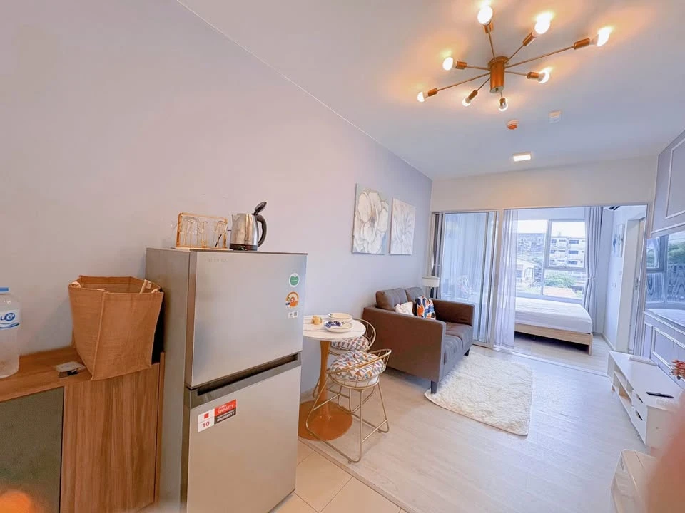 For sale or rent: Plum Condo Sukhumvit 62. Fully furnished and equipped, offering a warm and inviting atmosphere.