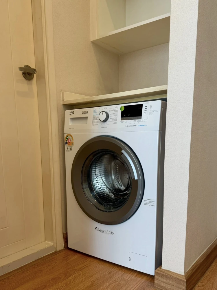 For sale or rent: Q House Sukhumvit 79, a nice room on the 17th floor, good location, comes with complete furniture and amenities. Reserve now!