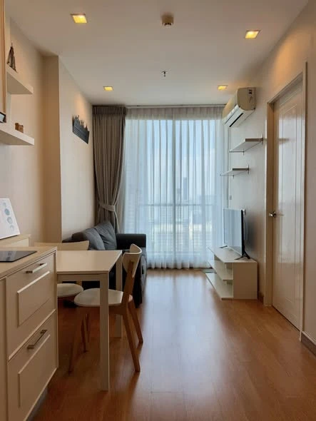 For sale or rent: Q House Sukhumvit 79, a nice room on the 17th floor, good location, comes with complete furniture and amenities. Reserve now!