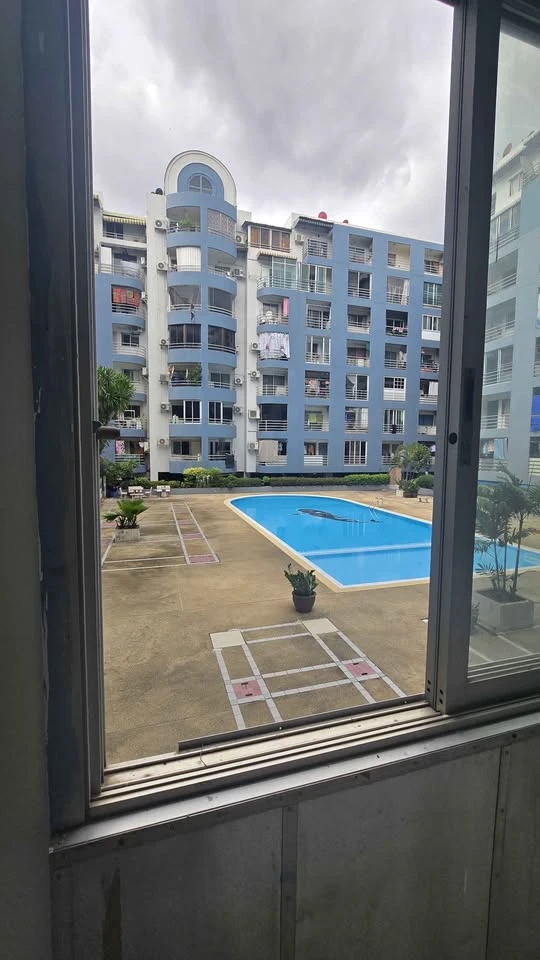 For sale or rent: Ratchada Prestige Ladprao, 2nd floor unit, fully furnished, pool view. Book now!
