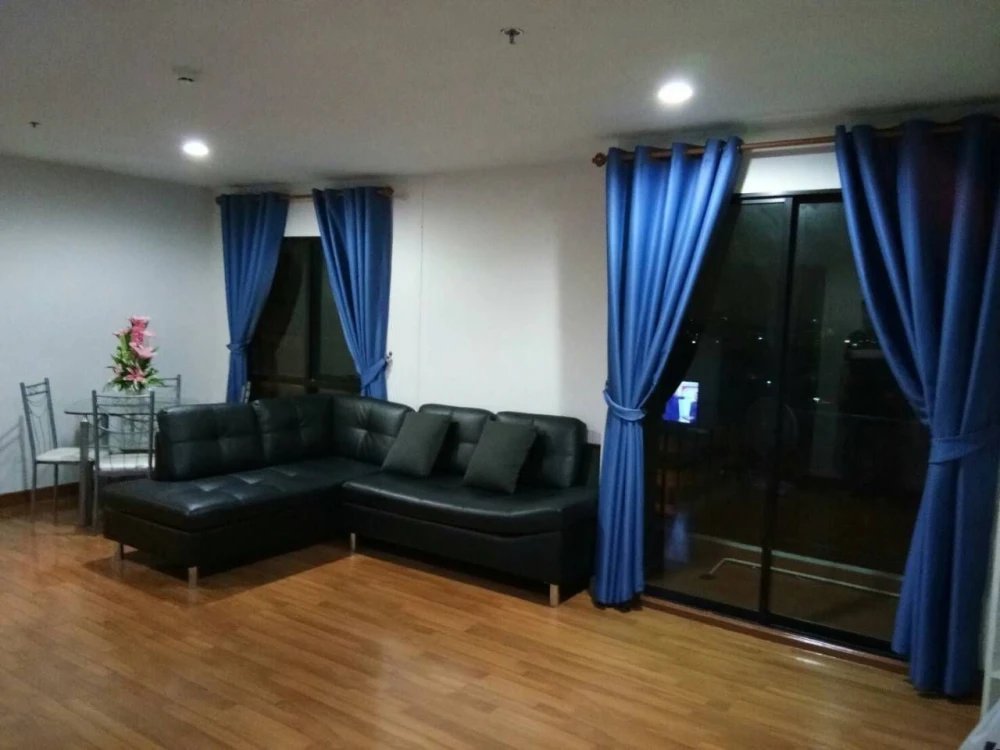 For sale or rent: REGENT HOME 18 CHANGWATTANA-LAKSI, 10th floor, pool view, fully furnished, ready to move in. Book now!