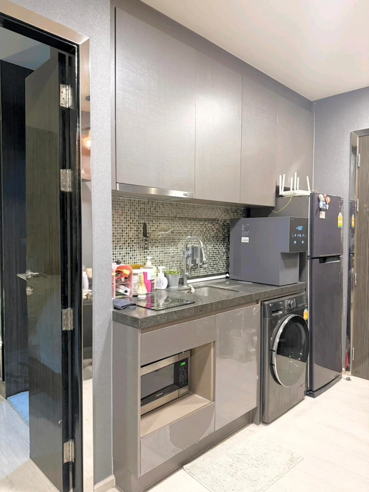 For sale or rent: Rhythm Asoke, 36th floor, nice room, fully furnished, reserve now!