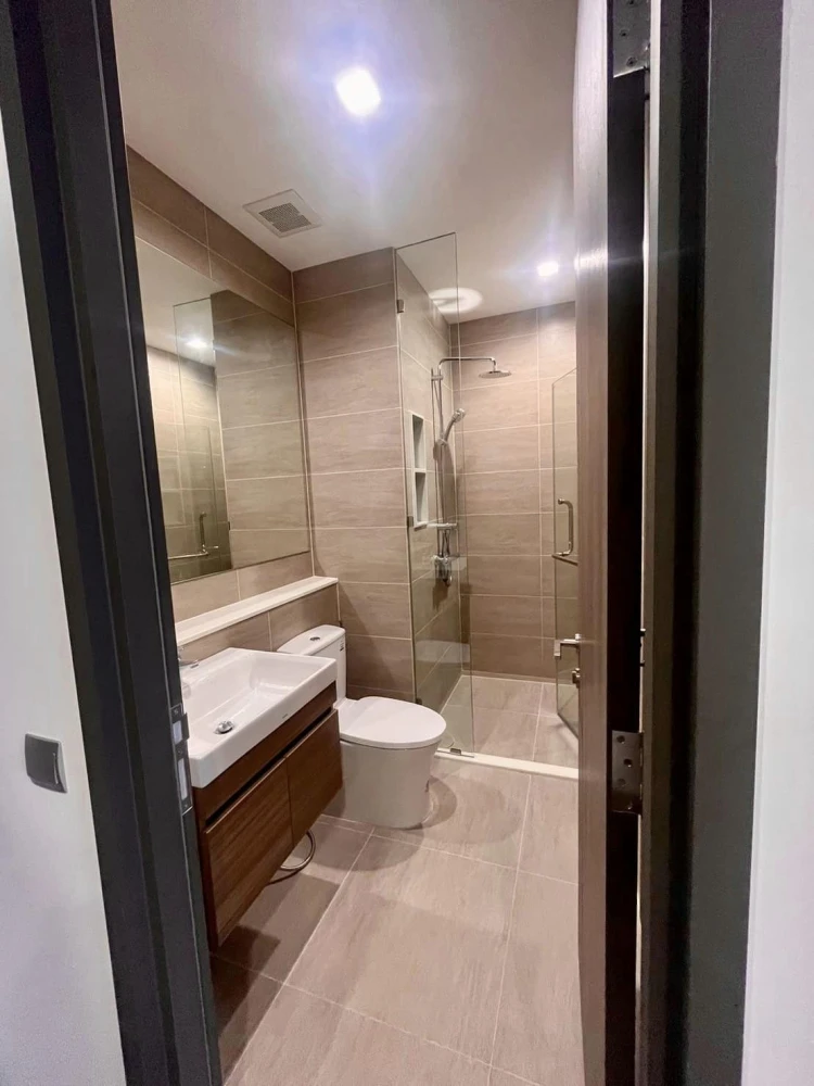 For sale, for rent, Rhythm Charoenkrung Pavillion, ready to move in, complete here, just come with yourself and move in.