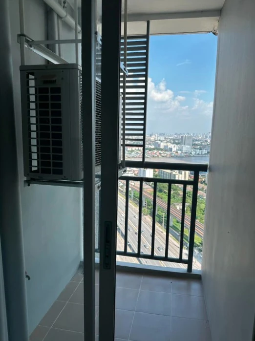 For sale, for rent Rich park @ Chaophraya, 32nd floor, very high, beautiful view, can see the Chao Phraya River, don't miss it.