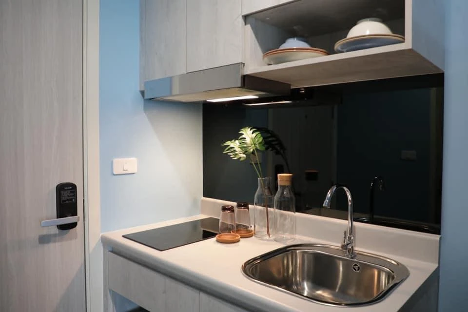 For sale or rent: Rich Park Terminal Phaholyothin 59, 8th floor, fully furnished, ready to move in. Book now!
