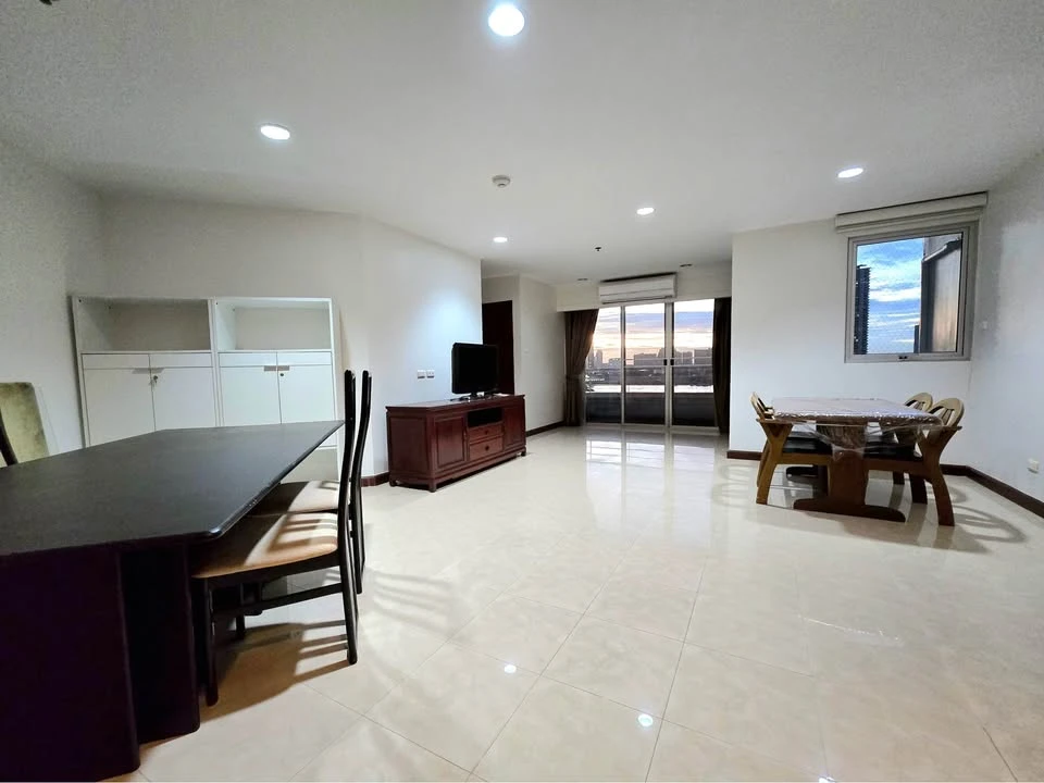 For sale, for rent River Heaven, spacious room, lots of usable space, comes with complete facilities, beautiful view, book now
