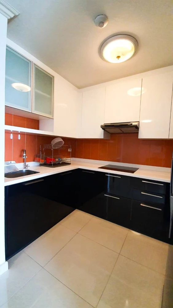 For sale or rent: Sarin Place, a spacious 103 sq.m. condo with panoramic views from the 26th floor. "Feels like home" while enjoying convenient access