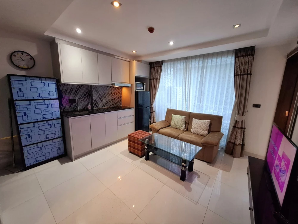 For sale or rent: Serenity Wongamat, spacious room with plenty of usable space, great location, stunningly decorated.Don't miss out on this great deal