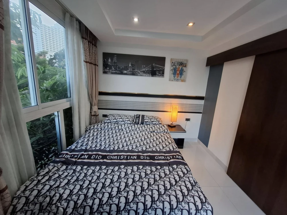 For sale or rent: Serenity Wongamat, spacious room with plenty of usable space, great location, stunningly decorated.Don't miss out on this great deal