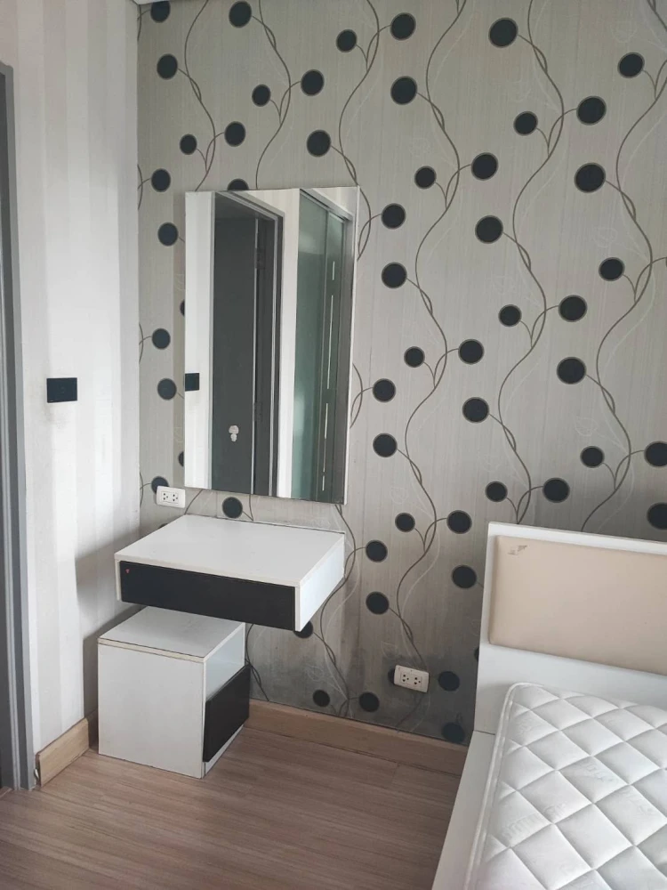 For sale or rent: Serrano Condominium. Spacious and comfortable units with ample living space at attractive prices. Book now before you miss this oppo