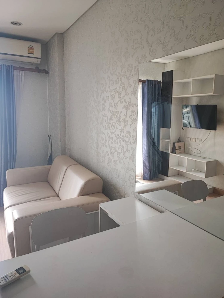 For sale or rent: Serrano Condominium. Spacious and comfortable units with ample living space at attractive prices. Book now before you miss this oppo