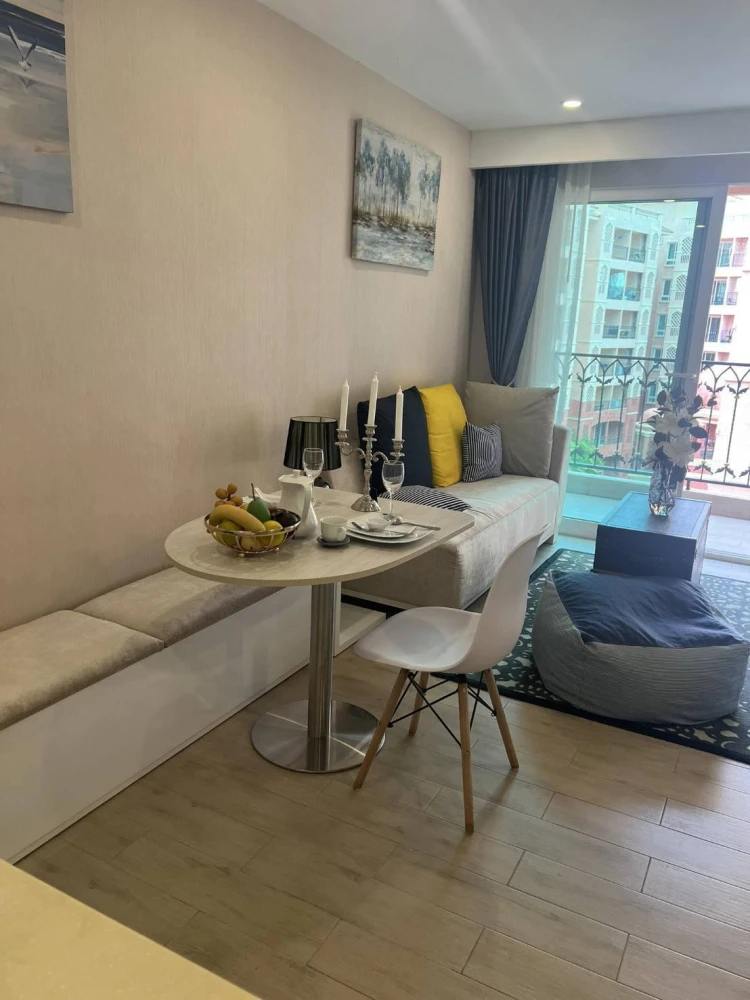 For sale, for rent Seven Seas Condo Resort Jomtien, decorated in a theme, comes with complete furniture, reserve now.