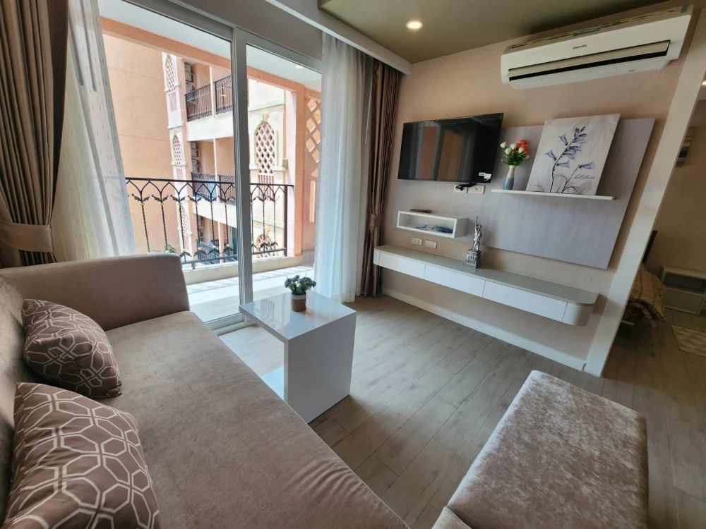 For sale, for rent Seven Seas Condo Resort Jomtien, decorated in a theme, comes with complete furniture, reserve now.
