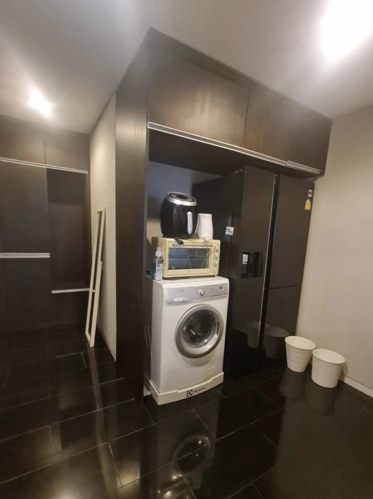 For sale or rent: Siamese Gioia, 2 bedrooms, 2 bathrooms, plenty of living space, great pool view, ready to move in, don't delay!