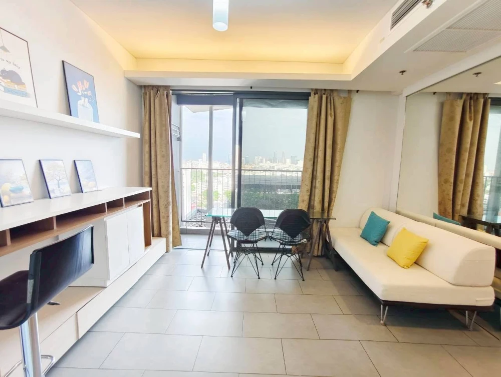 For sale or rent: Siamese Ratchakru, 1 bedroom, 1 bathroom, fully furnished, with unobstructed and airy views. Book now!