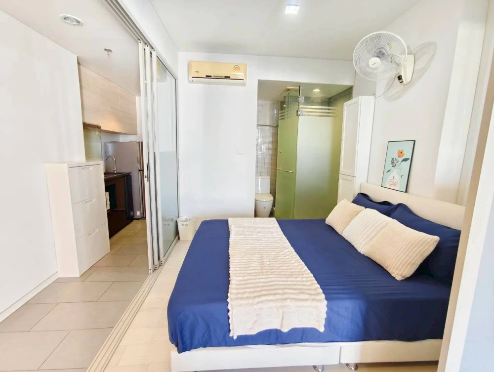 For sale or rent: Siamese Ratchakru, 1 bedroom, 1 bathroom, fully furnished, with unobstructed and airy views. Book now!