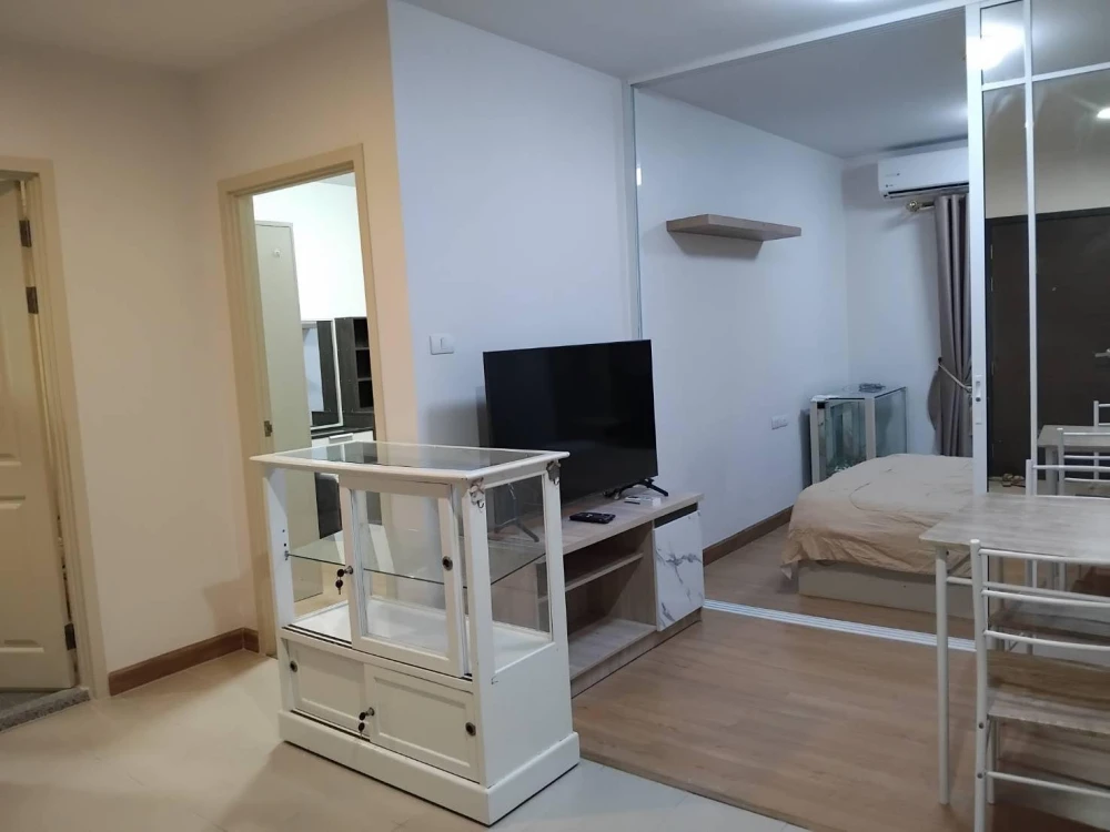 For sale or rent: Supalai City Resort Chaengwatthana. Spacious room, lots of usable space, good location, convenient transportation. Reserve now!
