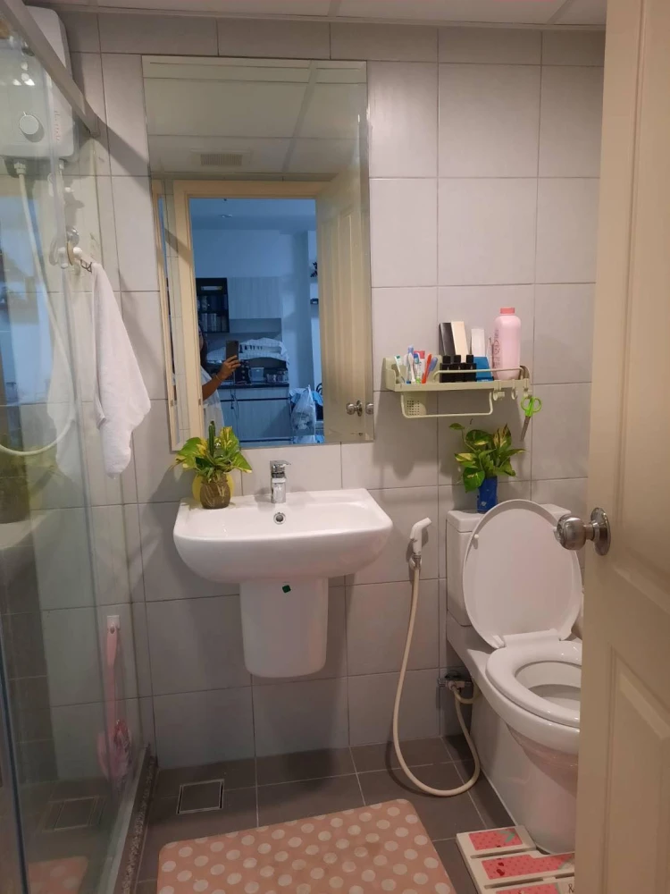 For sale or rent: Supalai City Resort Chaengwatthana. Spacious room, lots of usable space, good location, convenient transportation. Reserve now!
