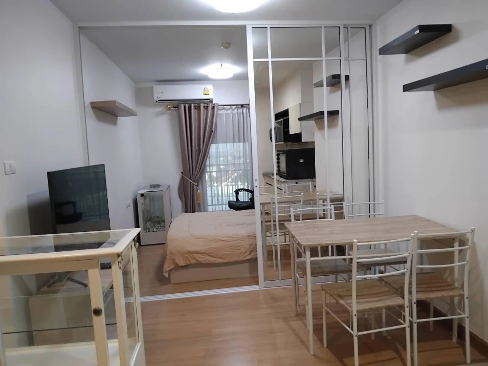 For sale or rent: Supalai City Resort Chaengwatthana. Spacious room, lots of usable space, good location, convenient transportation. Reserve now!