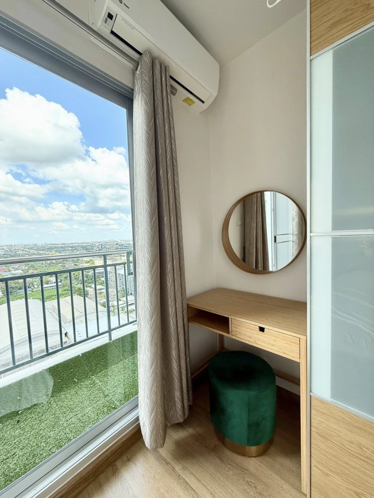 For sale or rent: Supalai City Resort Chaengwatthana. Spacious room with plenty of usable space. Fully furnished. Reserve now!