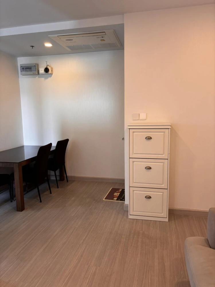 For sale or rent: Supalai Lite Thaphra - Wongwian Yai, 2 bedrooms, spacious living area, great location, convenient transportation. Book now!