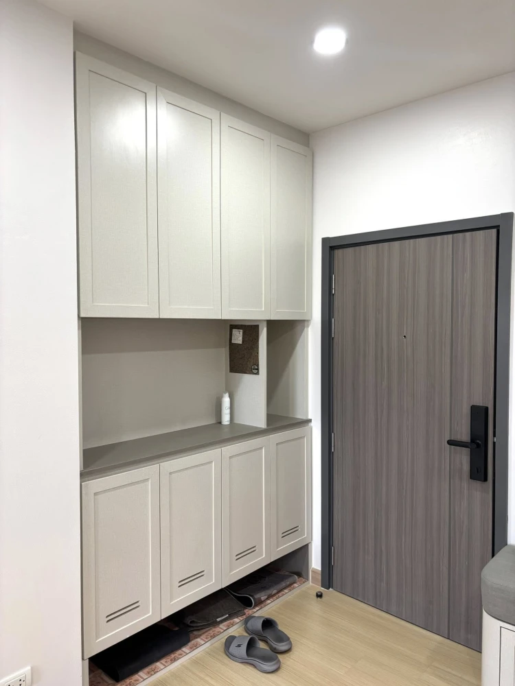 For sale or rent: Supalai Loft Prajadhipok-Wongwian Yai. Spacious room with plenty of usable space. Good location. Reserve now!