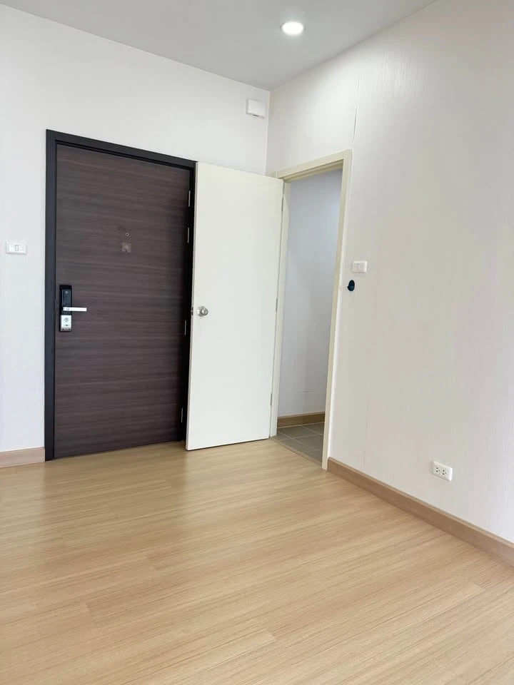 For sale, for rent Supalai Loft Yaek Fai Chai Station, spacious room, lots of usable space, those who like to decorate rooms should not miss it, good