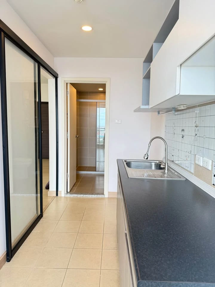 For sale, for rent Supalai Loft Yaek Fai Chai Station, spacious room, lots of usable space, those who like to decorate rooms should not miss it, good