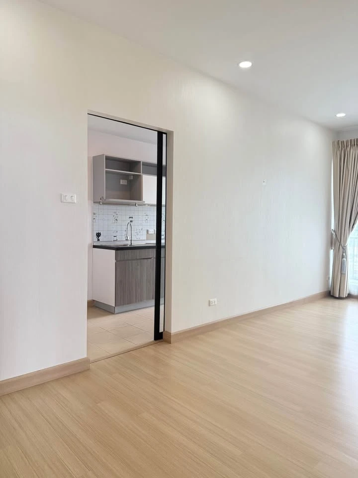 For sale, for rent Supalai Loft Yaek Fai Chai Station, spacious room, lots of usable space, those who like to decorate rooms should not miss it, good
