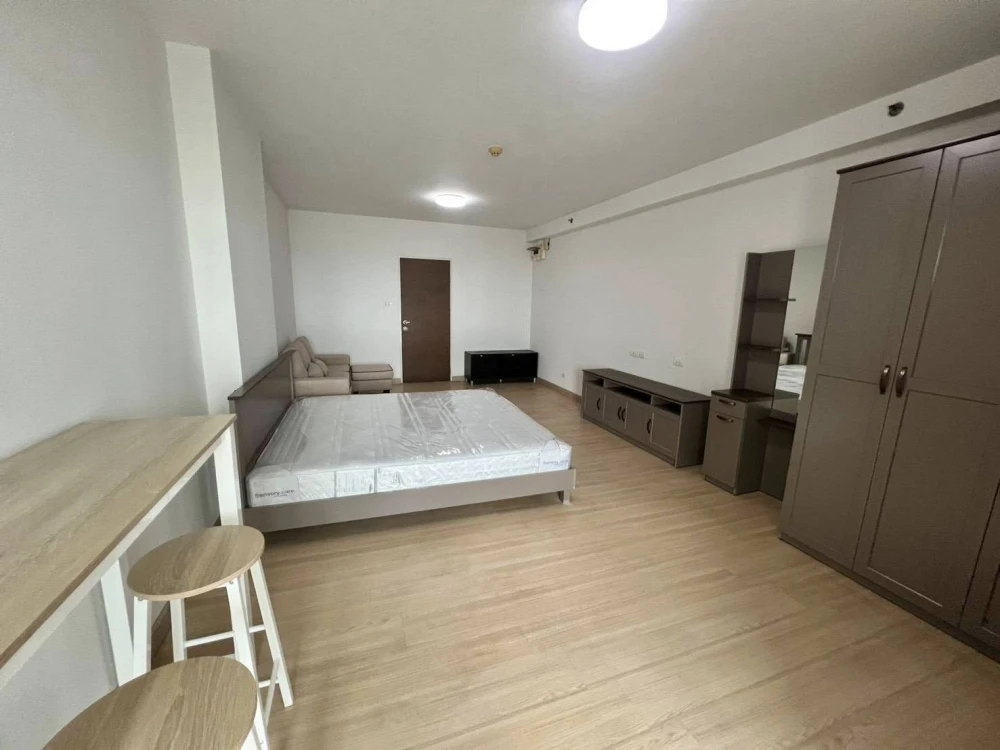 For sale, for rent Supalai Park Kaset, studio room with plenty of usable space, fully furnished, must book.
