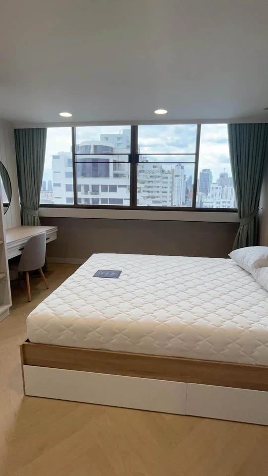 ขาย ให้เช่า Supalai Place Sukhumvit 39 ห้องกว้างพื้นที่ใช้สอยเยอะ มาพร้อมเฟอร์ครบครัน หิ้วกระเป๋าเข้าอยู่ได้เลยจ้า