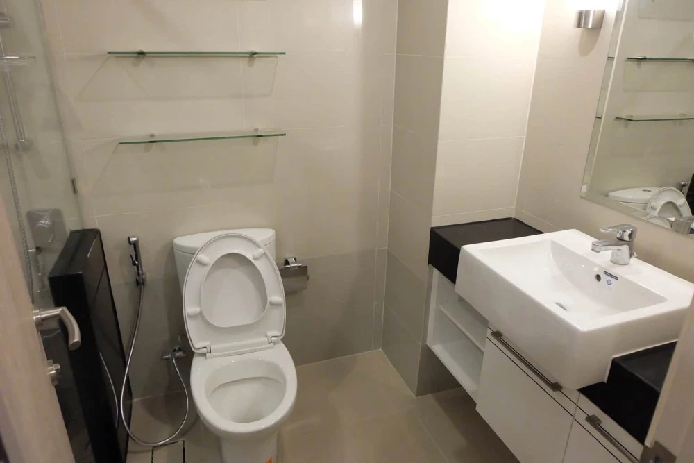For sale or rent: Supalai Premiere @ Asoke, ready-to-move-in unit with complete amenities, 18th floor with high-floor views. Book now!