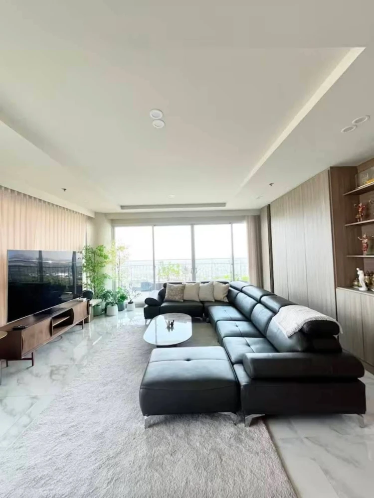 For sale or rent: Supalai Riva Grand Rama 3, high floor (26th floor), 4 bedrooms, 5 bathrooms, beautifully decorated. Don't miss this opportunity! images