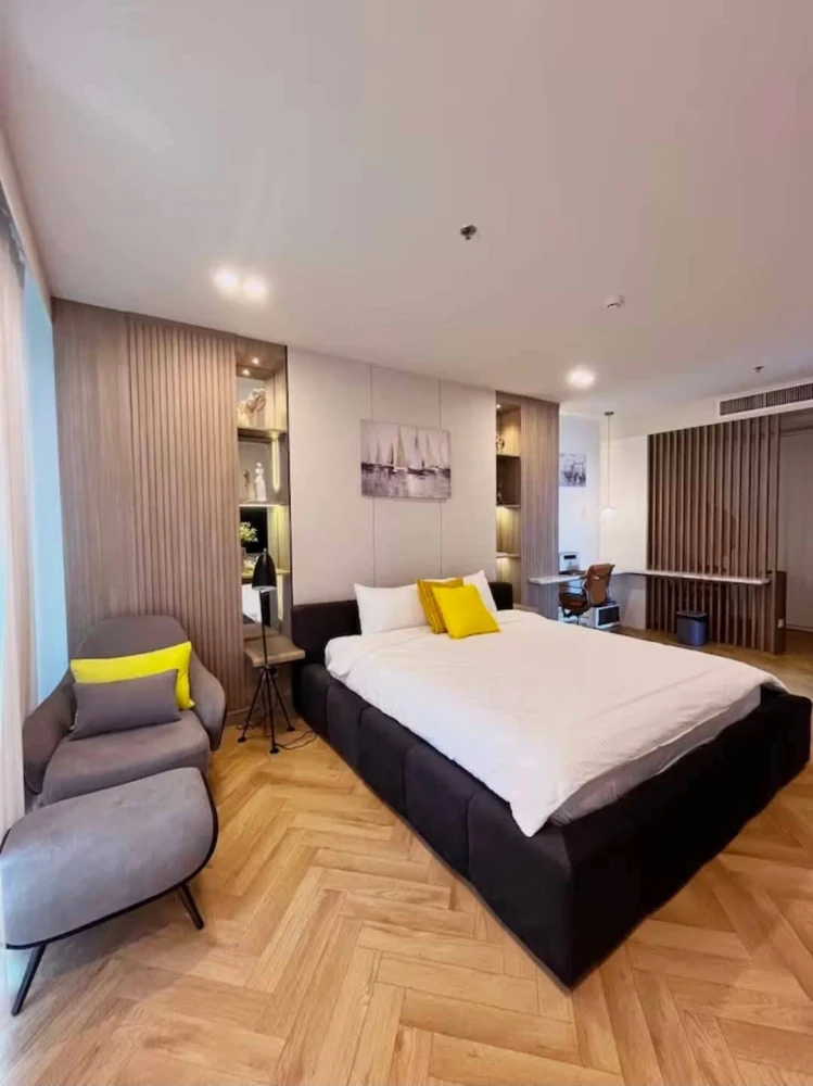 For sale or rent: Supalai Riva Grand Rama 3, high floor (26th floor), 4 bedrooms, 5 bathrooms, beautifully decorated. Don't miss this opportunity!